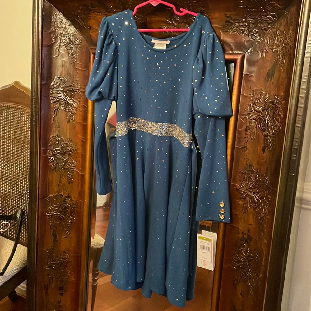 Girl’s glittery formal dress size 14